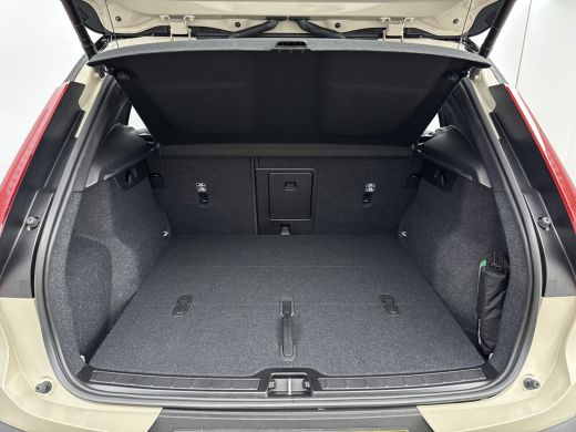 Volvo  EX40 Single Motor Extended Range Plus Black Ed. 82 kWh | PDC + Camera | Steol + Stuurverwarming | 20 i... ActivLease financial lease