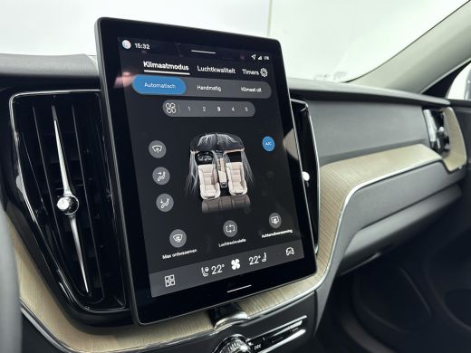 Volvo  XC60 NEW MODEL Plus Bright | Trekhaak | PDC V+A en 360 camera | Stoel - Stuurverwarming | Getint glas | ActivLease financial lease