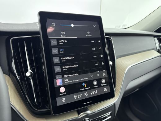 Volvo  XC60 NEW MODEL Plus Bright | Trekhaak | PDC V+A en 360 camera | Stoel - Stuurverwarming | Getint glas | ActivLease financial lease