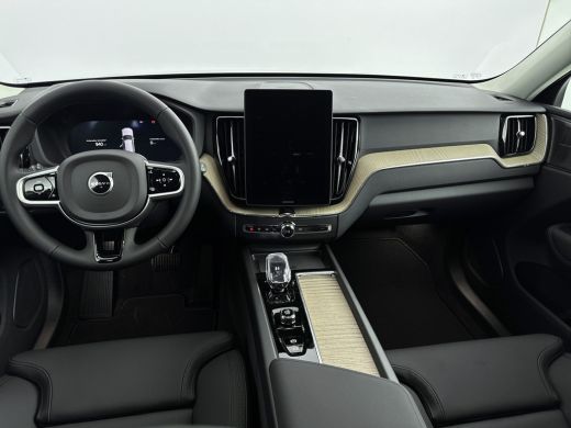Volvo  XC60 NEW MODEL Plus Bright | Trekhaak | PDC V+A en 360 camera | Stoel - Stuurverwarming | Getint glas | ActivLease financial lease