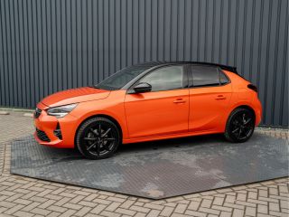 Opel Corsa 1.2T 100PK GS Line | Navi | Keyless | 17'' | Apple Carplay/ Android Auto | Premium Pakket | Prijs...