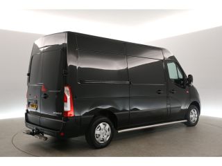 Renault Master T35 2.3 dCi 145PK L2H2 | Airco | Camera | Cruise | Trekhaak | Navigatie | PDC | 3 Persoons