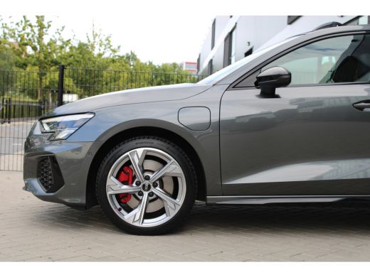 Audi A3 Sportback 45 TFSI e S edition Competition | NAP | BTW | PANO | S-LINE | CARPLAY | ActivLease financial lease