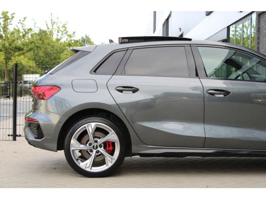 Audi A3 Sportback 45 TFSI e S edition Competition | NAP | BTW | PANO | S-LINE | CARPLAY | ActivLease financial lease