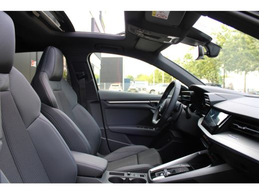 Audi A3 Sportback 45 TFSI e S edition Competition | NAP | BTW | PANO | S-LINE | CARPLAY | ActivLease financial lease