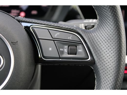 Audi A3 Sportback 45 TFSI e S edition Competition | NAP | BTW | PANO | S-LINE | CARPLAY | ActivLease financial lease