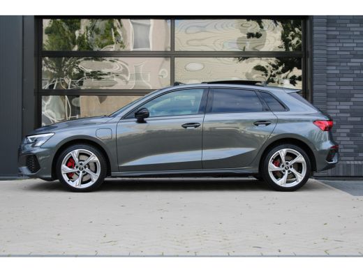 Audi A3 Sportback 45 TFSI e S edition Competition | NAP | BTW | PANO | S-LINE | CARPLAY | ActivLease financial lease