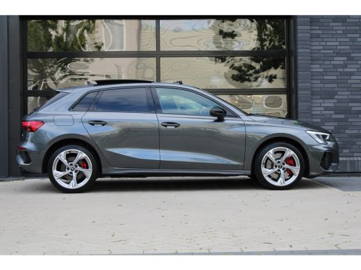 Audi A3 Sportback 45 TFSI e S edition Competition | NAP | BTW | PANO | S-LINE | CARPLAY | ActivLease financial lease