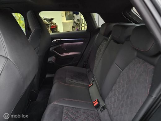 Audi A3 Sportback 45 TFSI e S edition Competition Panorama/B&O/HUD/Sfeer ActivLease financial lease