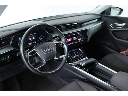 Audi e-tron 55 quattro Business edition 95 kWh | 20 inch | Stoelverwarming | Camera | Climate Control | Elekt... ActivLease financial lease