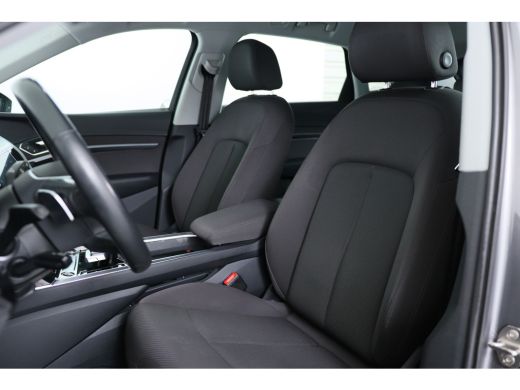 Audi e-tron 55 quattro Business edition 95 kWh | 20 inch | Stoelverwarming | Camera | Climate Control | Elekt... ActivLease financial lease