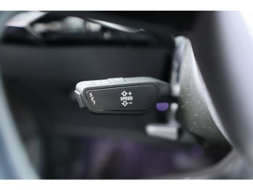 Audi e-tron 55 quattro Business edition 95 kWh | 20 inch | Stoelverwarming | Camera | Climate Control | Elekt... ActivLease financial lease