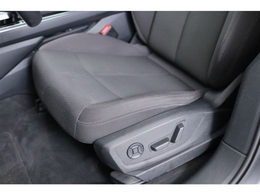 Audi e-tron 55 quattro Business edition 95 kWh | 20 inch | Stoelverwarming | Camera | Climate Control | Elekt... ActivLease financial lease