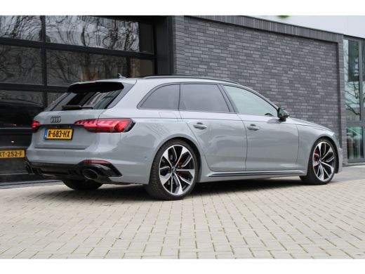 Audi RS4 Avant 2.9 TFSI RS 4 quattro | BTW | KERAMISCH | HUD | MASSAGE | RS-ZETELS | 360 | B&O | PANO | ActivLease financial lease