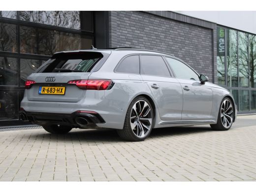 Audi RS4 Avant 2.9 TFSI RS 4 quattro | BTW | KERAMISCH | HUD | MASSAGE | RS-ZETELS | 360 | B&O | PANO | ActivLease financial lease