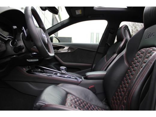 Audi RS4 Avant 2.9 TFSI RS 4 quattro | BTW | KERAMISCH | HUD | MASSAGE | RS-ZETELS | 360 | B&O | PANO | ActivLease financial lease