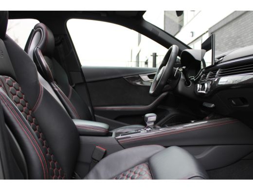 Audi RS4 Avant 2.9 TFSI RS 4 quattro | BTW | KERAMISCH | HUD | MASSAGE | RS-ZETELS | 360 | B&O | PANO | ActivLease financial lease