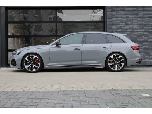 Audi RS4 Avant 2.9 TFSI RS 4 quattro | BTW | KERAMISCH | HUD | MASSAGE | RS-ZETELS | 360 | B&O | PANO | ActivLease financial lease