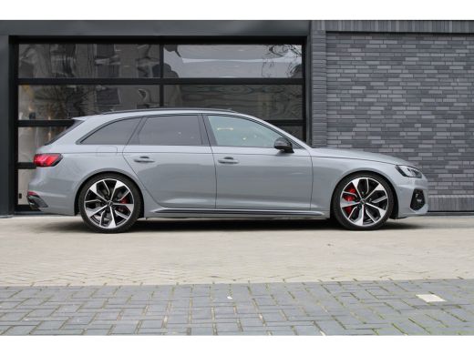 Audi RS4 Avant 2.9 TFSI RS 4 quattro | BTW | KERAMISCH | HUD | MASSAGE | RS-ZETELS | 360 | B&O | PANO | ActivLease financial lease