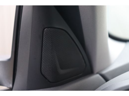 BMW 1 Serie 118i Sport Line Automaat / Sportstoelen / LED / Live Cockpit Professional / Cruise Control / PDC ActivLease financial lease