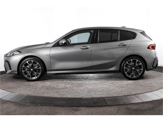 BMW 1 Serie 120 M Sport | Dig. Cockpit | Adapt. Cruise | Stoelverw. | Leder | PDC | Camera | NAV + App. Conne... ActivLease financial lease