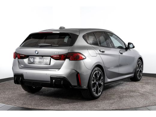 BMW 1 Serie 120 M Sport | Dig. Cockpit | Adapt. Cruise | Stoelverw. | PDC | Camera | NAV + App. Connect | ECC... ActivLease financial lease