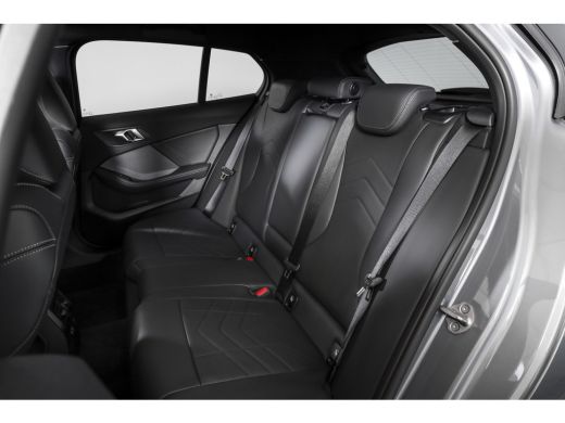 BMW 1 Serie 120 M Sport | Innovation Pack | Premium Pack | S/K-Panodak | Dig. Cockpit | Adapt. Cruise | Stoel... ActivLease financial lease