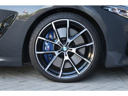 BMW 8 Serie M850i xDrive High Executive | NAP | BTW | B&W | 4WIELSTURING | CARBON | SOFT-CLOSE | HUD | 360 | ... ActivLease financial lease