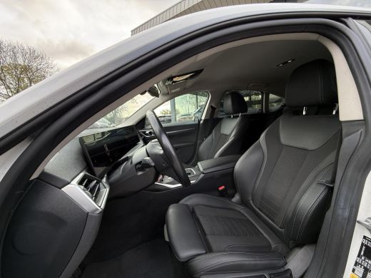 BMW i4 eDrive40 84 kWh | Trekhaak | Navi | Camera | ActivLease financial lease