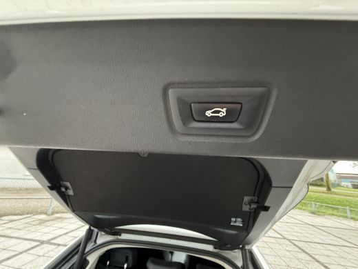 BMW i4 eDrive40 84 kWh | Trekhaak | Navi | Camera | ActivLease financial lease