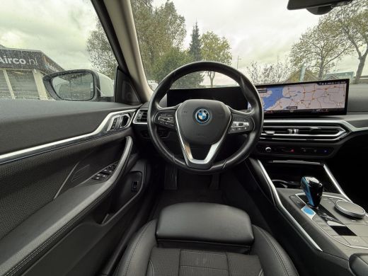 BMW i4 eDrive40 84 kWh | Trekhaak | Navi | Camera | ActivLease financial lease