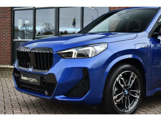 BMW X1 xDrive30e M-Sport Pano ACC Trekh HUD H/K 360-cam El-zetels ActivLease financial lease
