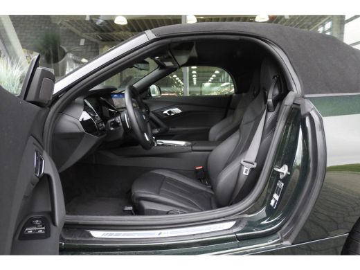 BMW Z4 Roadster sDrive20i High Executive Automaat / Achteruitrijcamera / Stuurverwarming / Adaptieve LED... ActivLease financial lease