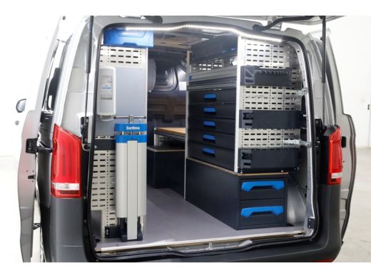 Mercedes-Benz Vito 114 CDI 136pk Compact 9G Automaat 2x Schuifdeur/LED/Camera/Inrichting 05-2022 ActivLease financial lease