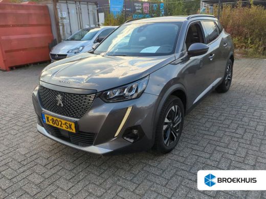 Peugeot 2008 1.2 PureTech Allure Pack | Automaat | Navigatie | Camera | All season | Apple carplay | 3D Instru...