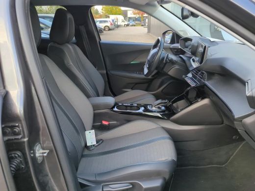 Peugeot 2008 1.2 PureTech Allure Pack | Automaat | Navigatie | Camera | All season | Apple carplay | 3D Instru... ActivLease financial lease