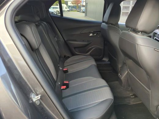 Peugeot 2008 1.2 PureTech Allure Pack | Automaat | Navigatie | Camera | All season | Apple carplay | 3D Instru... ActivLease financial lease