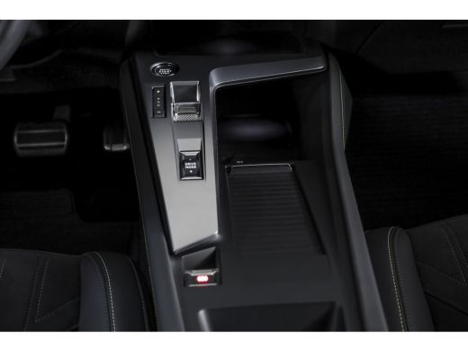 Peugeot 308 1.2 PureTech 130 PK GT - Automaat | 3D Dig. Cockpit | Adapt. Cruise | Stoelverwarming | Camera | ... ActivLease financial lease