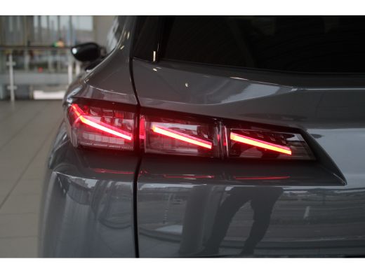 Peugeot 308 SW 1.2 Turbo 130-PK EAT8 AUTOMAAT GT | 360 CAMERA | DRAADLOZE CARPLAY | ADAPTIVE CRUISE | ELEKTRI... ActivLease financial lease