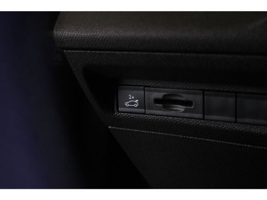 Peugeot 308 SW 1.2 Turbo 130-PK EAT8 AUTOMAAT GT | 360 CAMERA | DRAADLOZE CARPLAY | ADAPTIVE CRUISE | ELEKTRI... ActivLease financial lease