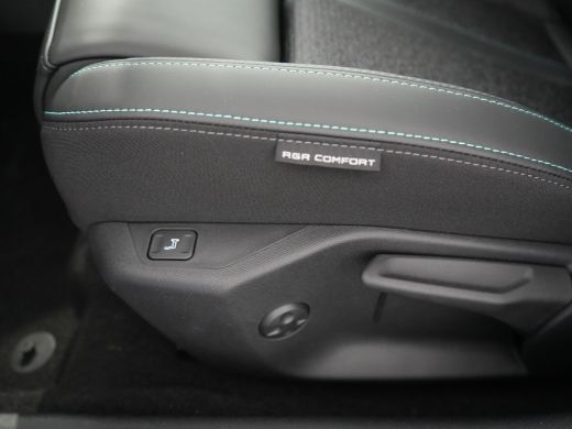 Peugeot 408 Allure | Climate control met links/rechts gescheiden regeling en high efficiëncy koolstoffilter |... ActivLease financial lease