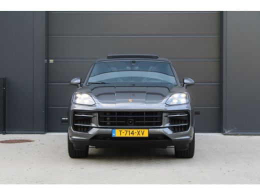 Porsche Cayenne 3.0 E-Hybrid | NAP | PANO | HUD | MEMORY | SPORTUITLAAT | BOSE | STUURVERW | ActivLease financial lease