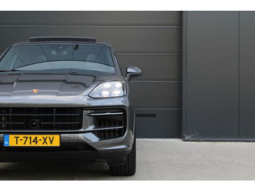 Porsche Cayenne 3.0 E-Hybrid | NAP | PANO | HUD | MEMORY | SPORTUITLAAT | BOSE | STUURVERW | ActivLease financial lease
