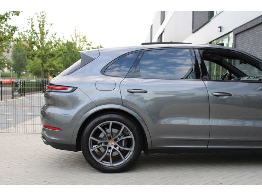 Porsche Cayenne 3.0 E-Hybrid | NAP | PANO | HUD | MEMORY | SPORTUITLAAT | BOSE | STUURVERW | ActivLease financial lease