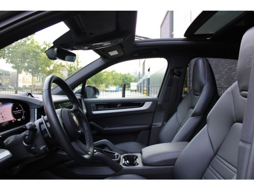 Porsche Cayenne 3.0 E-Hybrid | NAP | PANO | HUD | MEMORY | SPORTUITLAAT | BOSE | STUURVERW | ActivLease financial lease