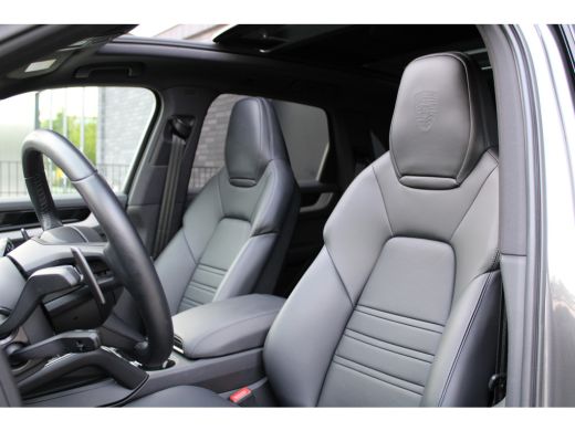 Porsche Cayenne 3.0 E-Hybrid | NAP | PANO | HUD | MEMORY | SPORTUITLAAT | BOSE | STUURVERW | ActivLease financial lease