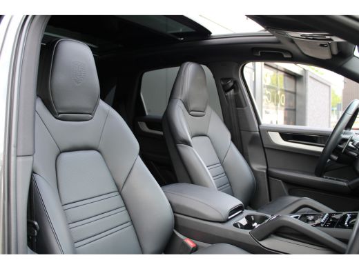 Porsche Cayenne 3.0 E-Hybrid | NAP | PANO | HUD | MEMORY | SPORTUITLAAT | BOSE | STUURVERW | ActivLease financial lease