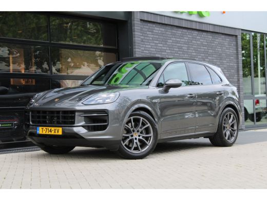 Porsche Cayenne 3.0 E-Hybrid | NAP | PANO | HUD | MEMORY | SPORTUITLAAT | BOSE | STUURVERW | ActivLease financial lease