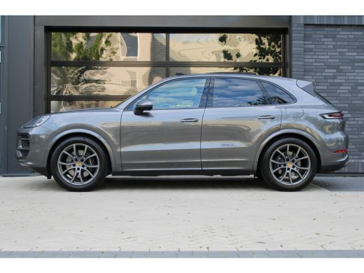 Porsche Cayenne 3.0 E-Hybrid | NAP | PANO | HUD | MEMORY | SPORTUITLAAT | BOSE | STUURVERW | ActivLease financial lease