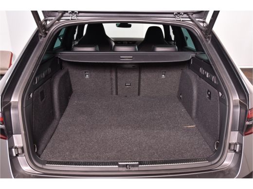 Skoda Superb Combi 1.4 TSI iV Sportline Business | Dig. Cockpit | Cruise | Stoel-+Stuurverw. PDC | Camera | Ap... ActivLease financial lease